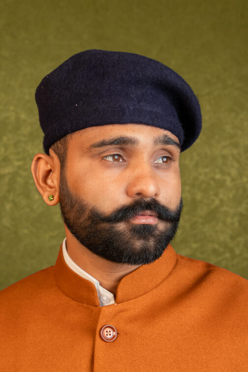 Beret Cap in Black - Image 3